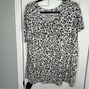 Ugg Animal Print Koolaburra XL T shirt 50” bust 29” length